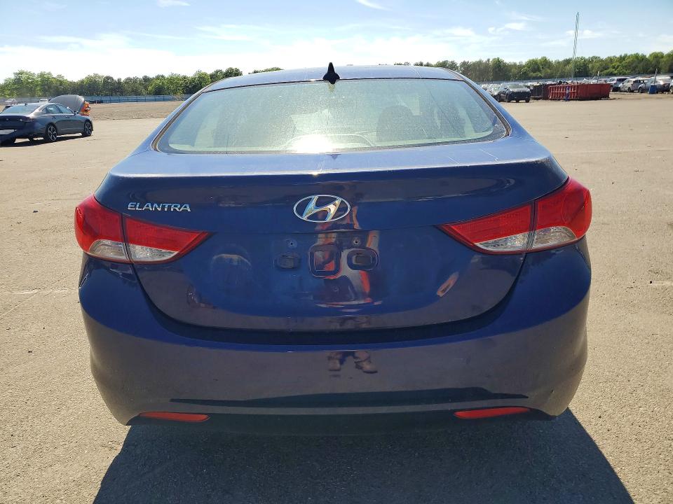 2013 Hyundai Elantra მანქანა იყიდება აუქციონზე, vin: 5NPDH4AE4DH303853, აუქციონის ნომერი: 56743976