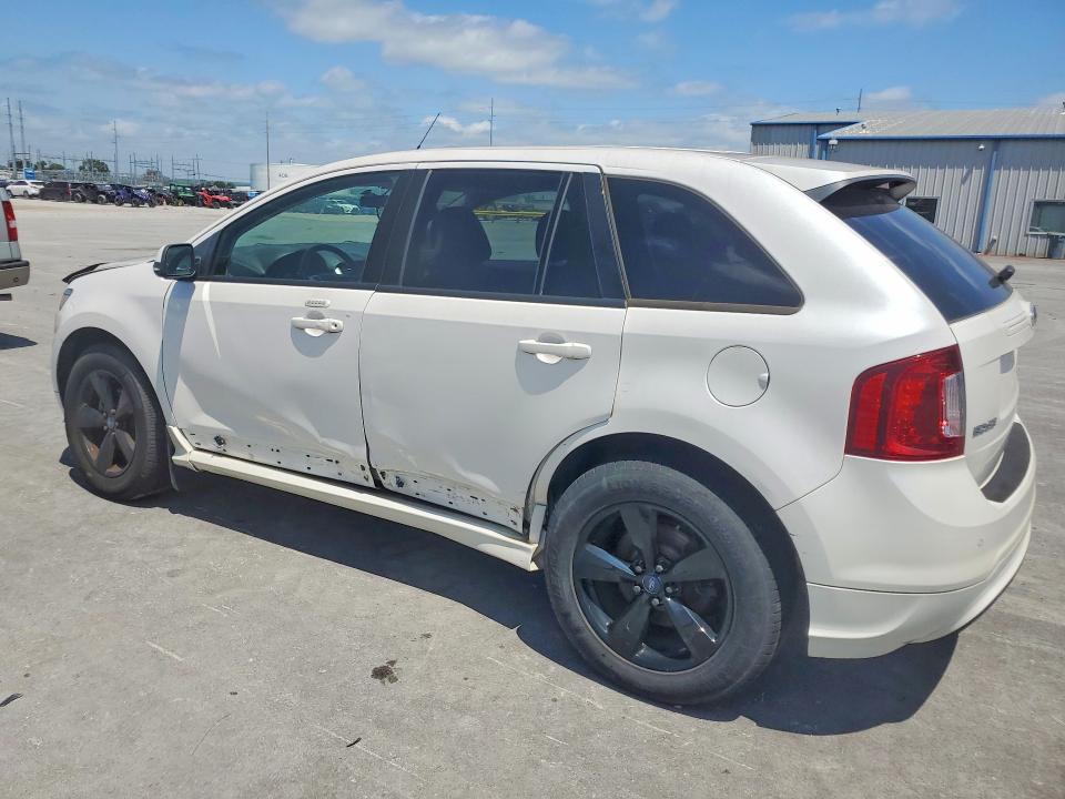 56801826 :رقم المزاد ، 2FMDK4AK8DBC77997 vin ، 2013 Ford Edge مزاد بيع