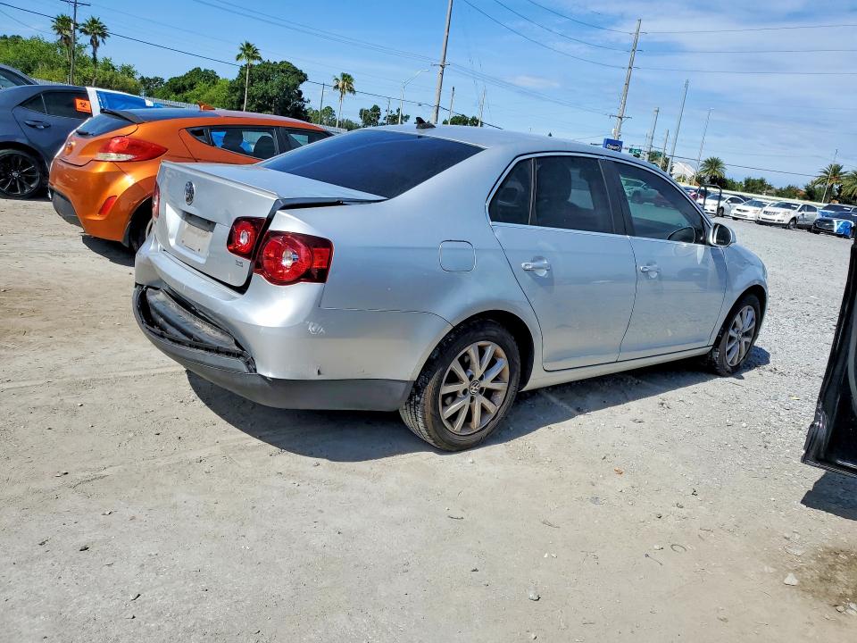 Продажа на аукционе авто 2010 Volkswagen Jetta, vin: 3VWRX7AJ2AM063339, номер лота: 56273796