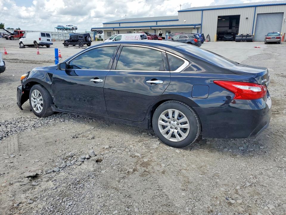 2017 Nissan Altima მანქანა იყიდება აუქციონზე, vin: 1N4AL3AP8HN345452, აუქციონის ნომერი: 56447006