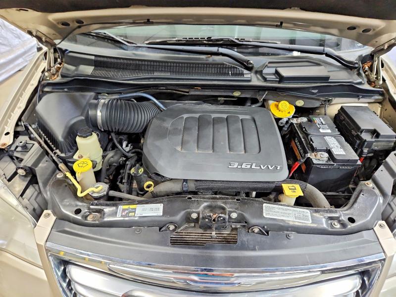 56873326 :رقم المزاد ، 2C4RC1BG3ER404356 vin ، 2014 Chrysler Town & Country مزاد بيع