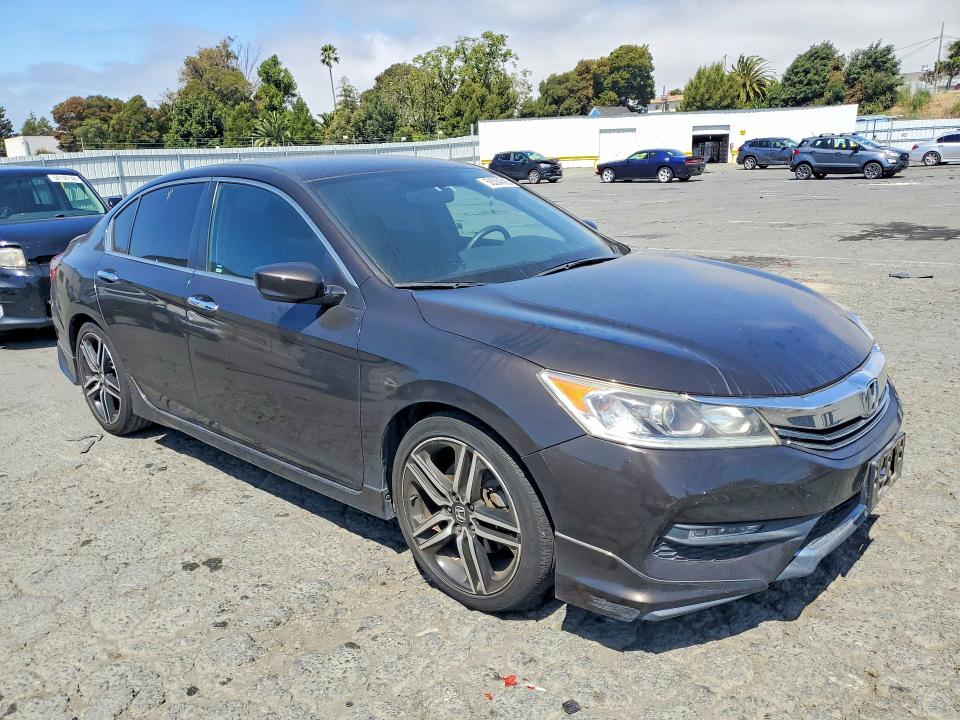 58304586 :رقم المزاد ، 1HGCR2F51HA052956 vin ، 2017 Honda Accord مزاد بيع