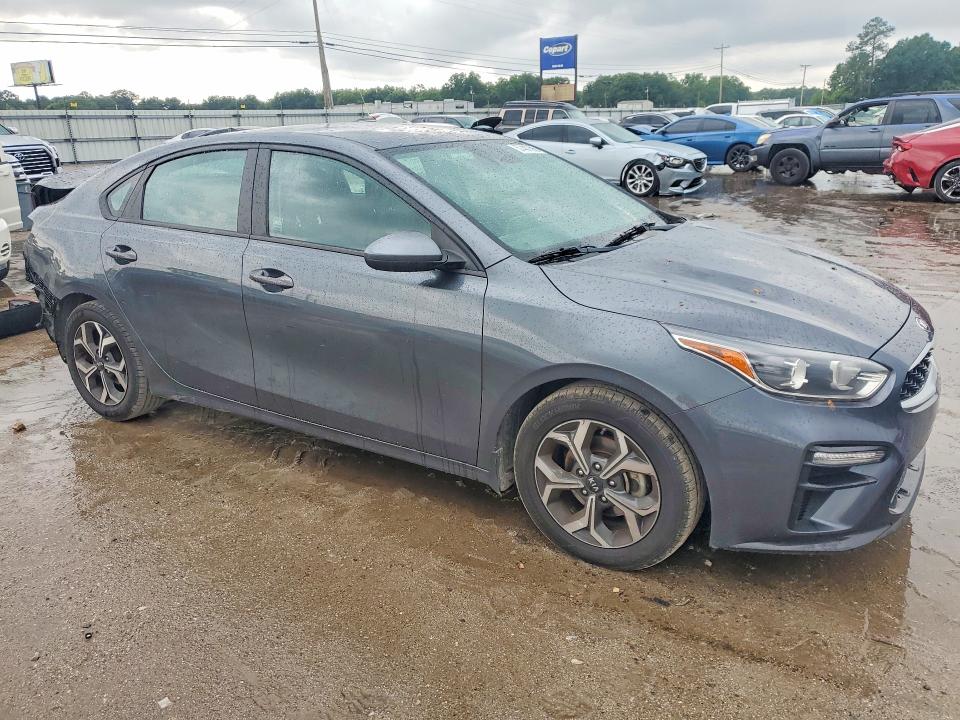 2021 Kia Forte მანქანა იყიდება აუქციონზე, vin: 3KPF24AD1ME395039, აუქციონის ნომერი: 57407696