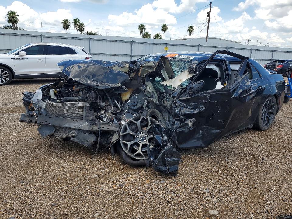 57785666 :رقم المزاد ، 2C3CCAAG4JH231555 vin ، 2018 Chrysler 300 مزاد بيع