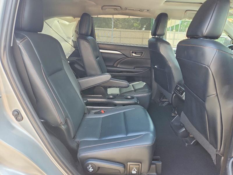 2019 Toyota Highlander მანქანა იყიდება აუქციონზე, vin: 5TDKZRFH4KS552410, აუქციონის ნომერი: 58697876
