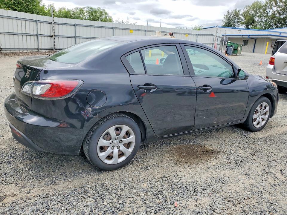 59628476 :رقم المزاد ، JM1BL1UG4B1490145 vin ، 2011 Mazda 3 مزاد بيع
