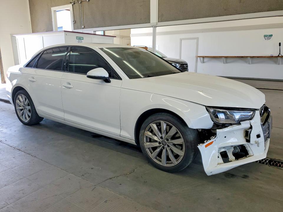 Aukcja sprzedaży 2017 Audi A4, vin: WAUGNAF4XHN001068, numer aukcji: 58443326