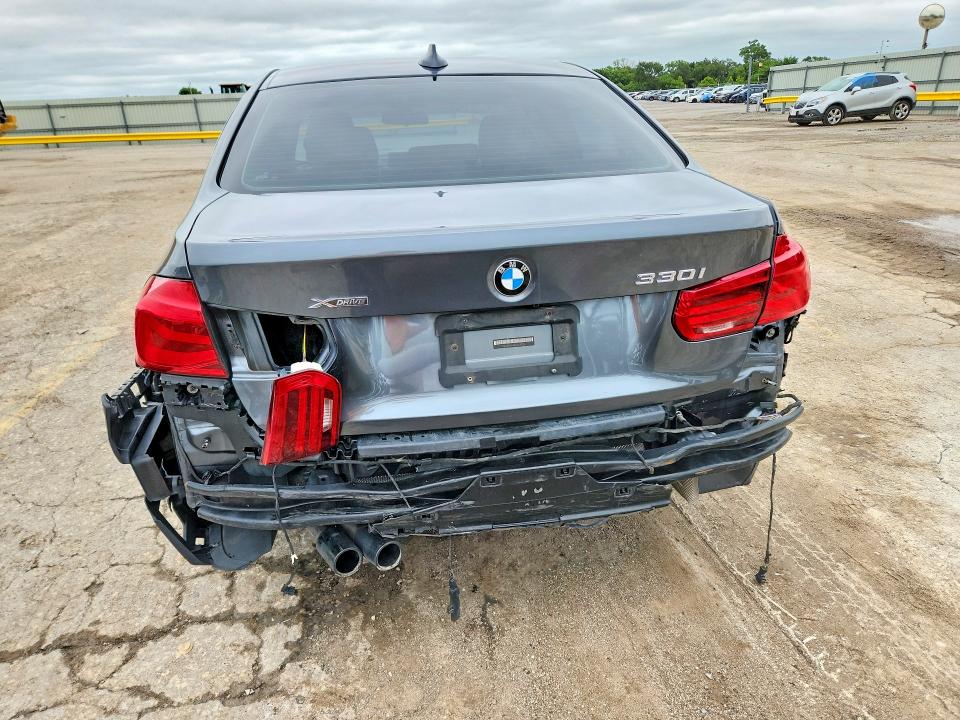 58097856 :رقم المزاد ، WBA8D9G30HNU62226 vin ، 2017 Bmw 330 مزاد بيع