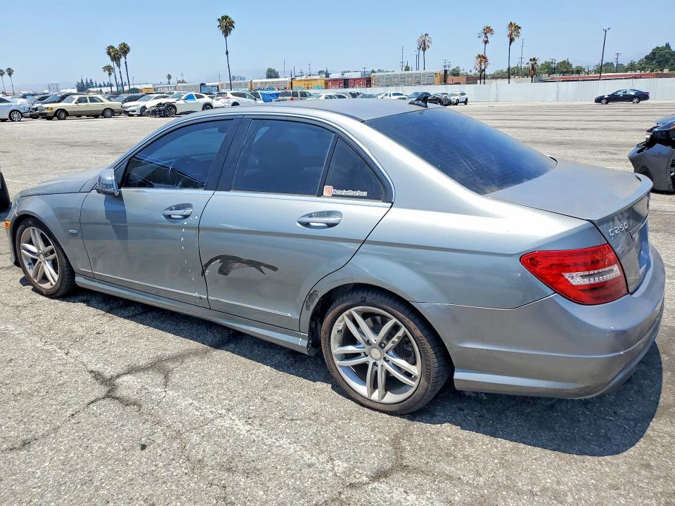 58492126 :رقم المزاد ، WDDGF4HB1CR216486 vin ، 2012 Mercedes-benz C مزاد بيع