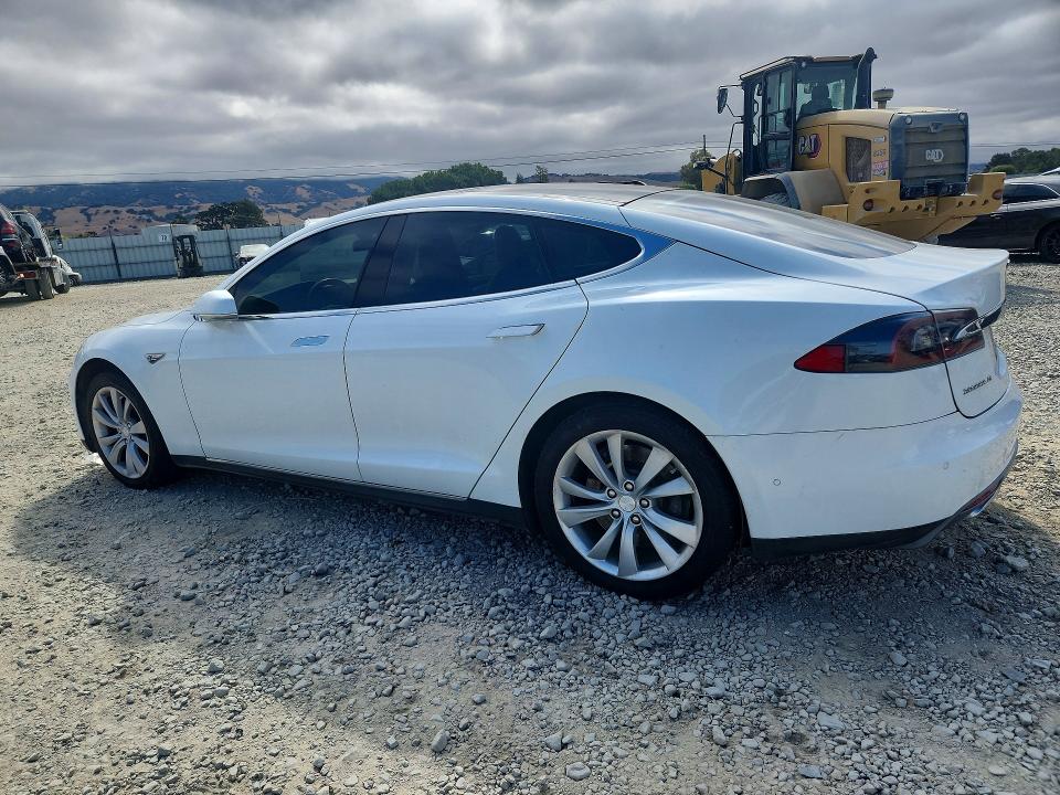 Продажа на аукционе авто 2015 Tesla Model S, vin: 5YJSA1H19FFP73861, номер лота: 56285166