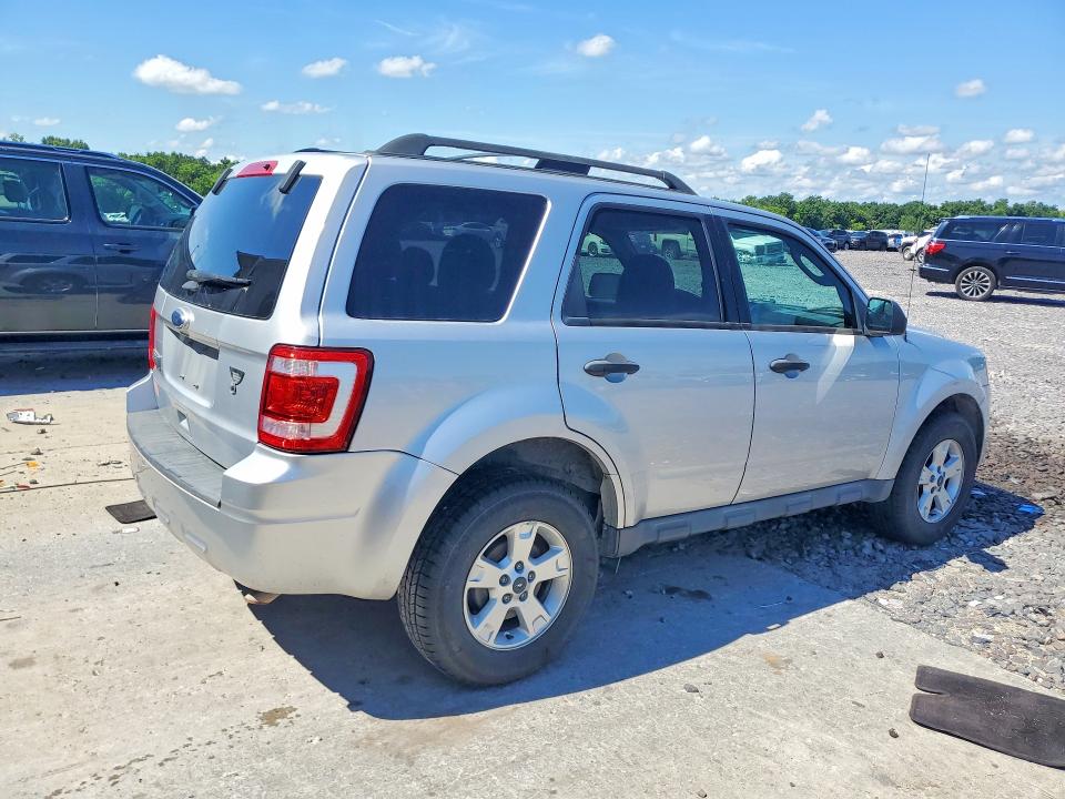 58310666 :رقم المزاد ، 1FMCU9D73BKC22290 vin ، 2011 Ford Escape مزاد بيع