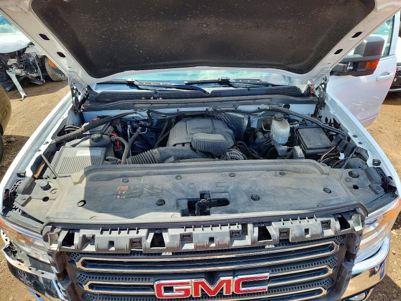 57724056 :رقم المزاد ، 1GT22SEG7JZ252782 vin ، 2018 Gmc Sierra مزاد بيع