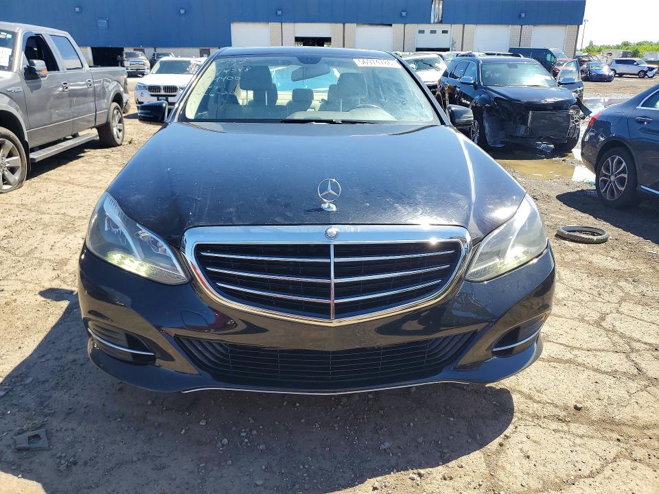 56974786 :رقم المزاد ، WDDHF8JB6EA864400 vin ، 2014 Mercedes-benz E مزاد بيع