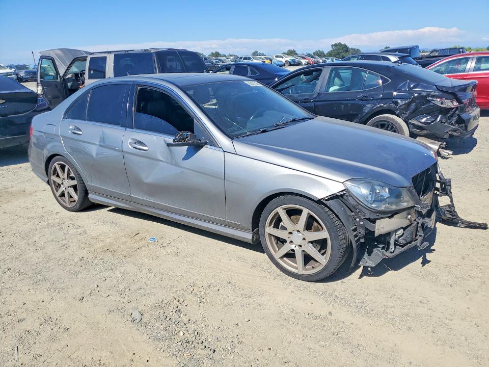 58310126 :رقم المزاد ، WDDGF4HB2DR274222 vin ، 2013 Mercedes-benz C مزاد بيع