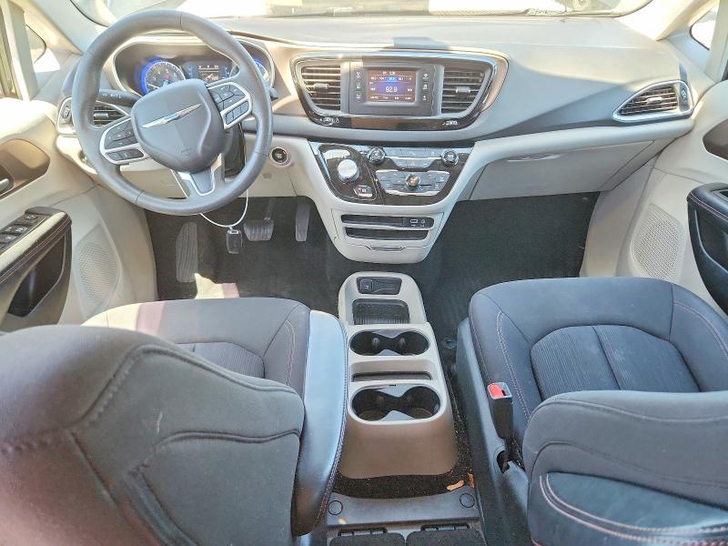55536986 :رقم المزاد ، 2C4RC1CG7HR747948 vin ، 2017 Chrysler Pacifica مزاد بيع