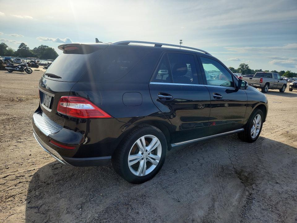 55884006 :رقم المزاد ، 4JGDA5JB4FA555446 vin ، 2015 Mercedes-benz Ml مزاد بيع