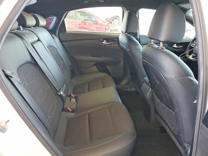 57558596 :رقم المزاد ، 3KPF34ADXME406648 vin ، 2021 Kia Forte مزاد بيع