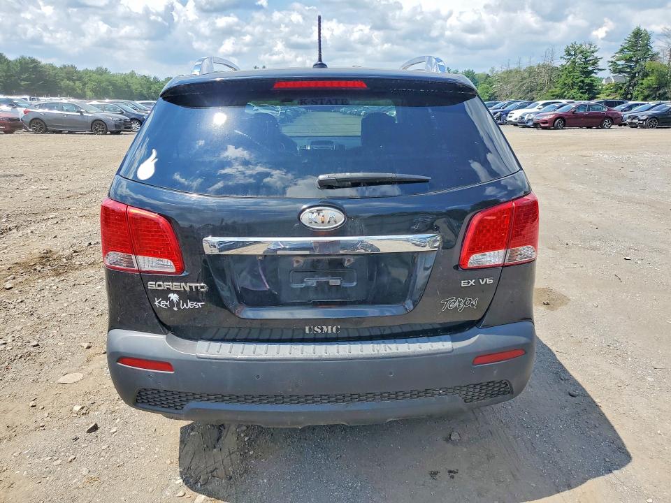 2011 Kia Sorento მანქანა იყიდება აუქციონზე, vin: 5XYKUDA28BG152917, აუქციონის ნომერი: 59096026