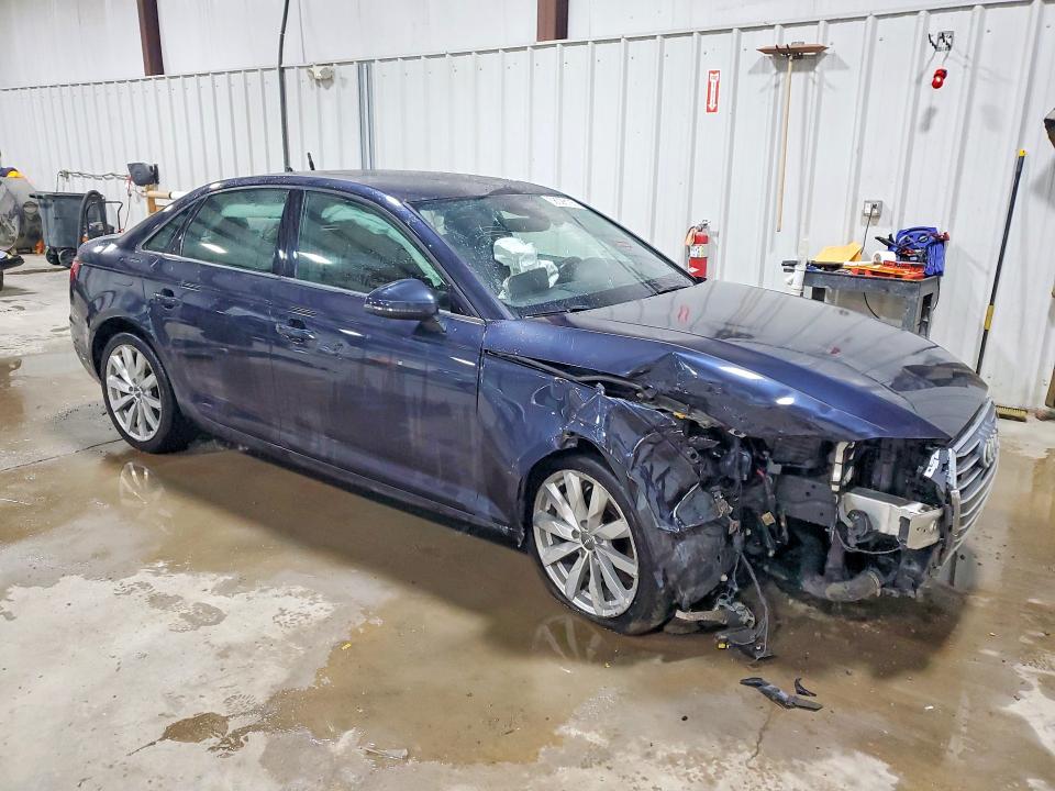 Продаж на аукціоні авто 2017 Audi A4, vin: WAUANAF4XHN041575, номер лоту: 58028126