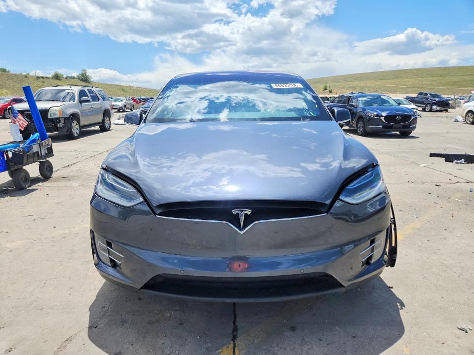 56655406 :رقم المزاد ، 5YJXCDE26JF100050 vin ، 2018 Tesla Model X مزاد بيع