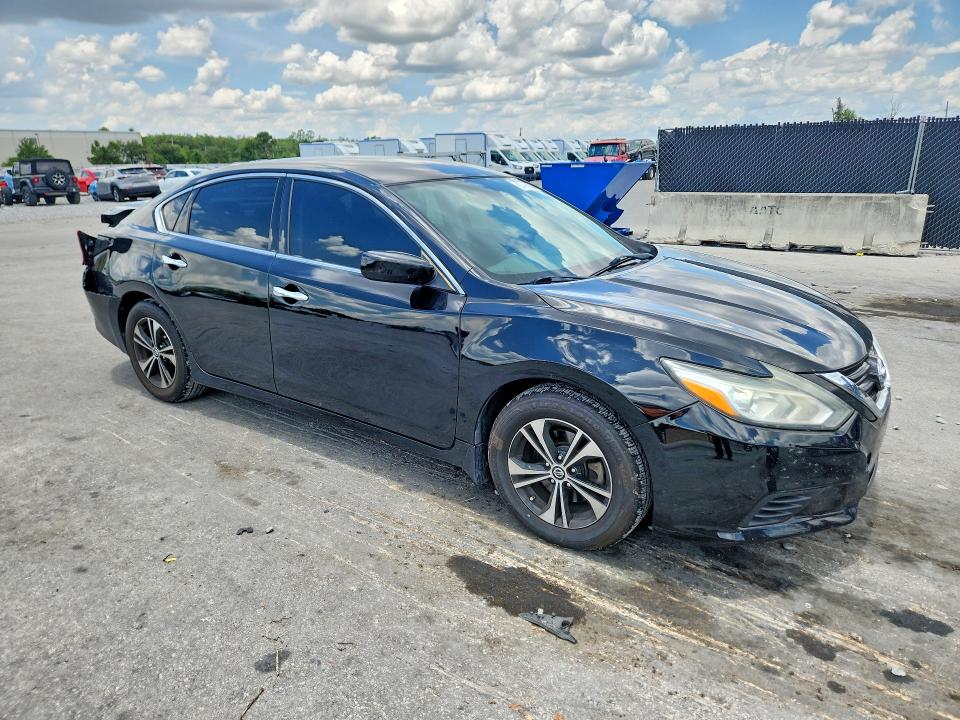 57464936 :رقم المزاد ، 1N4AL3AP7JC178292 vin ، 2018 Nissan Altima مزاد بيع