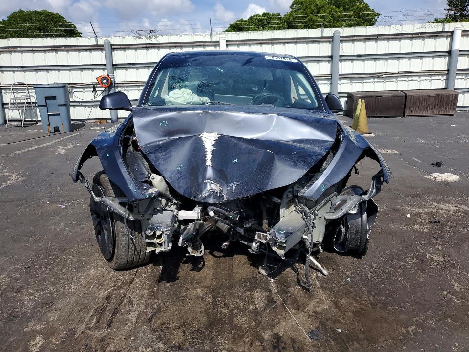 58187816 :رقم المزاد ، 7SAYGDEE5SA360332 vin ، 2025 Tesla Model Y مزاد بيع