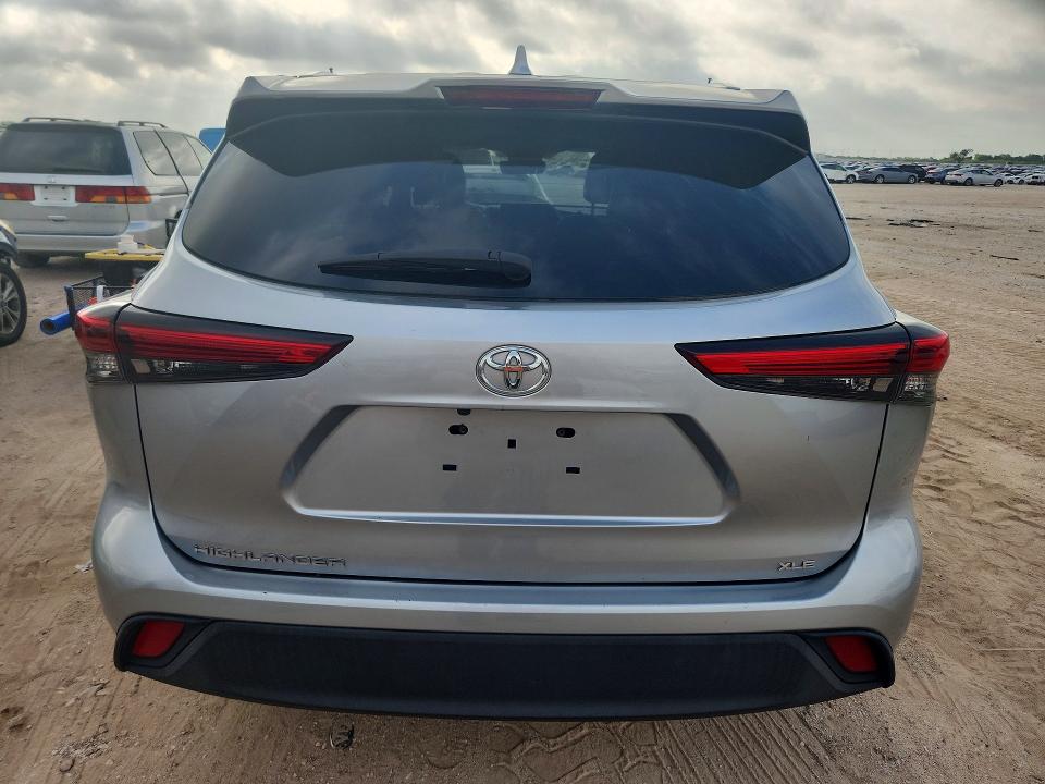 Продажа на аукционе авто 2021 Toyota Highlander, vin: 5TDGZRAH5MS520646, номер лота: 58180076