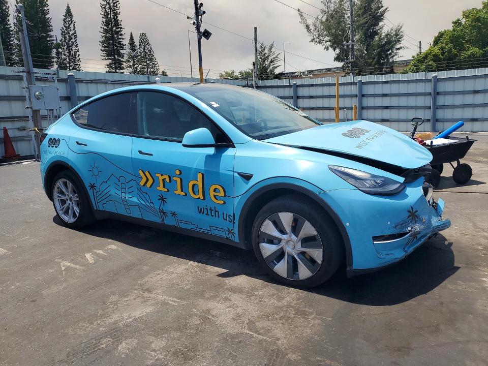 Продажа на аукционе авто 2021 Tesla Model Y, vin: 5YJYGDEE0MF279046, номер лота: 56648016