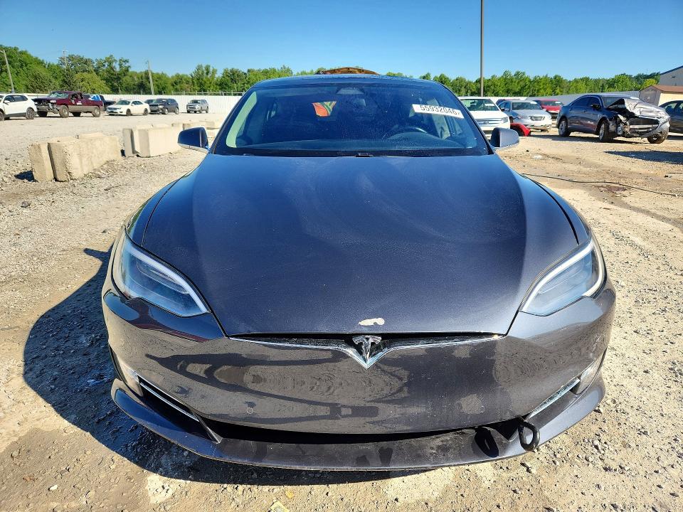 55932046 :رقم المزاد ، 5YJSA1E27GF168445 vin ، 2016 Tesla Model S مزاد بيع