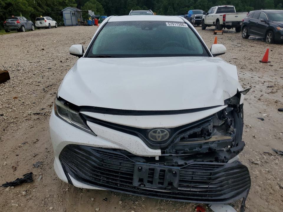 2019 Toyota Camry მანქანა იყიდება აუქციონზე, vin: 4T1B11HK4KU695656, აუქციონის ნომერი: 57917206