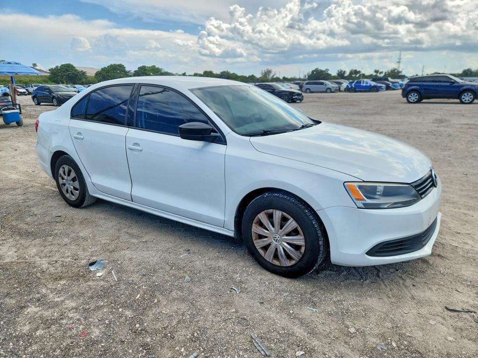 58381766 :رقم المزاد ، 3VW2K7AJ2EM311711 vin ، 2014 Volkswagen Jetta مزاد بيع