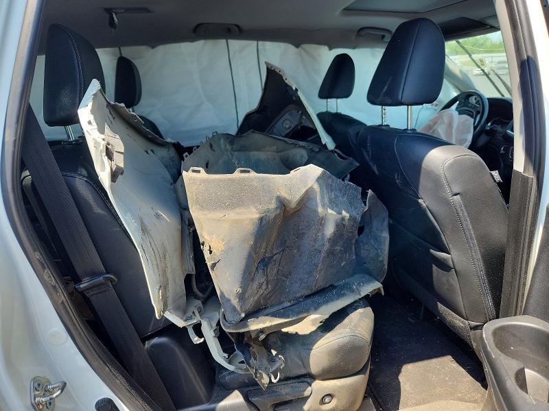 57970626 :رقم المزاد ، 5FNYF5H55JB012422 vin ، 2018 Honda Pilot مزاد بيع