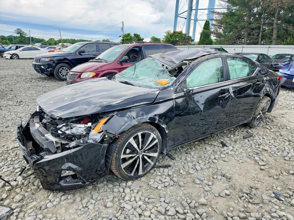 58375826 :رقم المزاد ، 1N4BL4CW6NN383725 vin ، 2022 Nissan Altima مزاد بيع