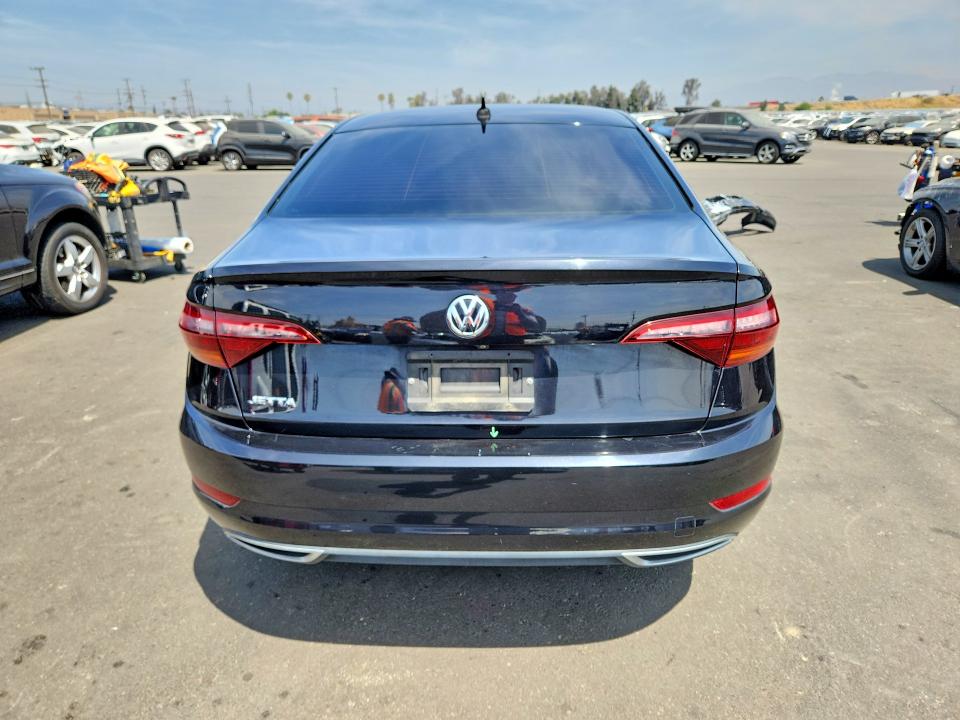 56261826 :رقم المزاد ، 3VWG57BU3KM057461 vin ، 2019 Volkswagen Jetta مزاد بيع
