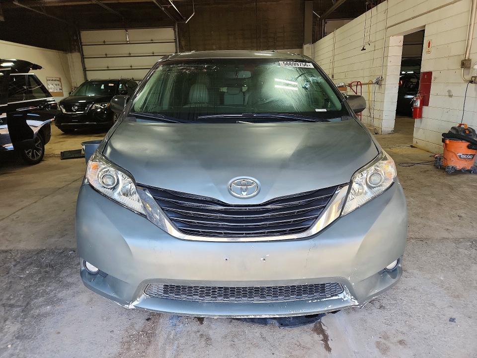 Продажа на аукционе авто 2011 Toyota Sienna, vin: 5TDKK3DC4BS079469, номер лота: 56699756