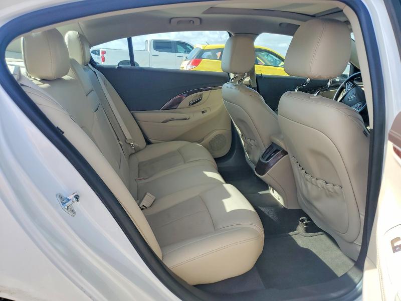 55749066 :رقم المزاد ، 1G4GD5G35FF300330 vin ، 2015 Buick Lacrosse مزاد بيع