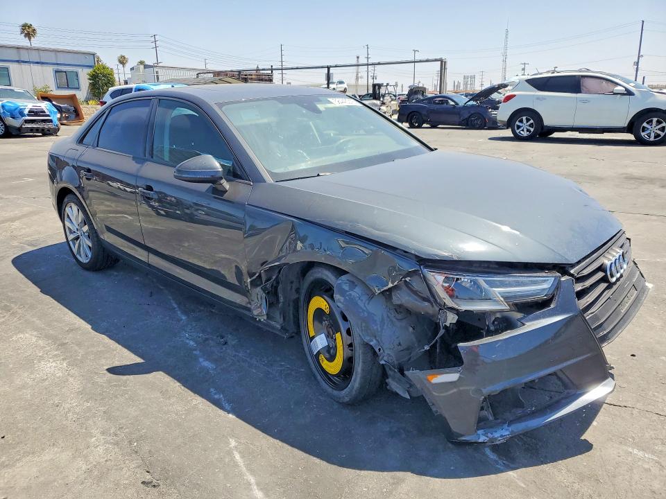 Продажа на аукционе авто 2017 Audi A4, vin: WAUGMAF48HN044388, номер лота: 58443016