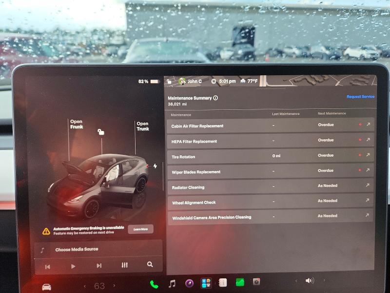57691236 :رقم المزاد ، 7SAYGDEF8PF806850 vin ، 2023 Tesla Model Y مزاد بيع