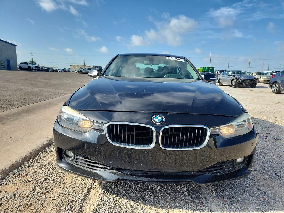 55949666 :رقم المزاد ، WBA3B5G5XENS06536 vin ، 2014 Bmw 328 مزاد بيع