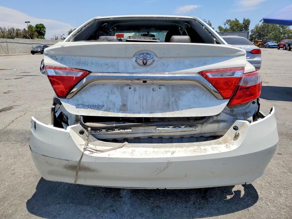 58510126 :رقم المزاد ، 4T1BF1FK7HU339490 vin ، 2017 Toyota Camry مزاد بيع