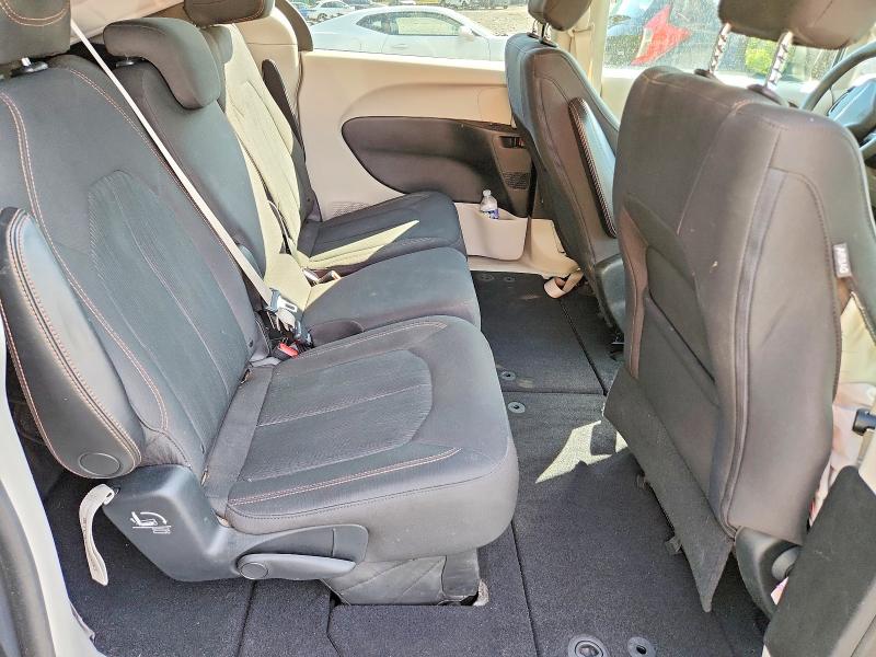 Продажа на аукционе авто 2017 Chrysler Pacifica, vin: 2C4RC1CGXHR837059, номер лота: 56476126