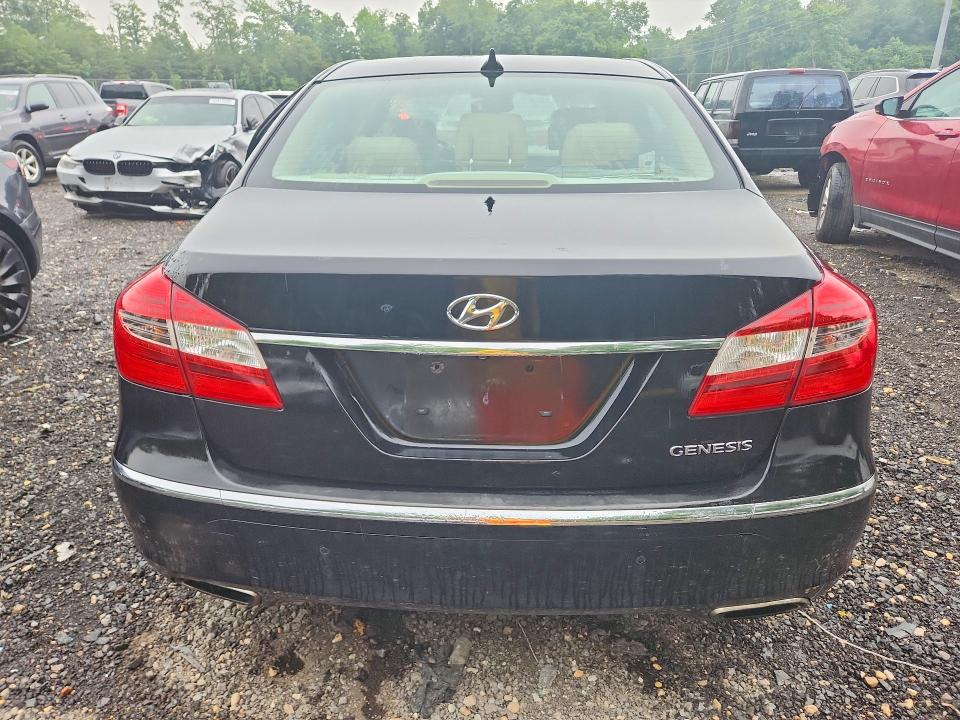2013 Hyundai Genesis მანქანა იყიდება აუქციონზე, vin: KMHGC4DDXDU236773, აუქციონის ნომერი: 56746496