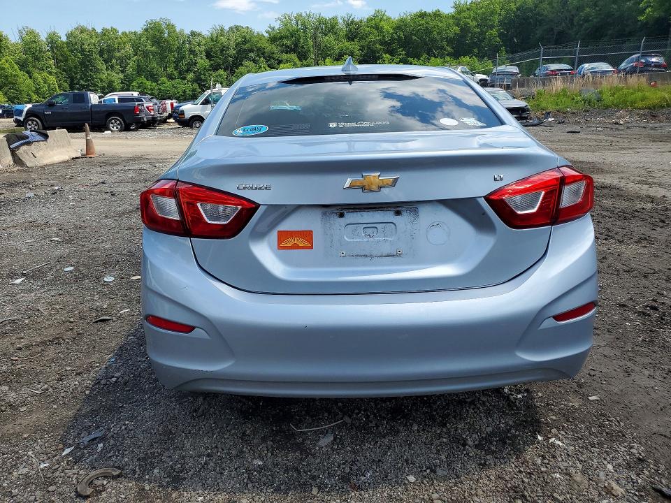 2018 Chevrolet Cruze მანქანა იყიდება აუქციონზე, vin: 1G1BE5SMXJ7170777, აუქციონის ნომერი: 55029906