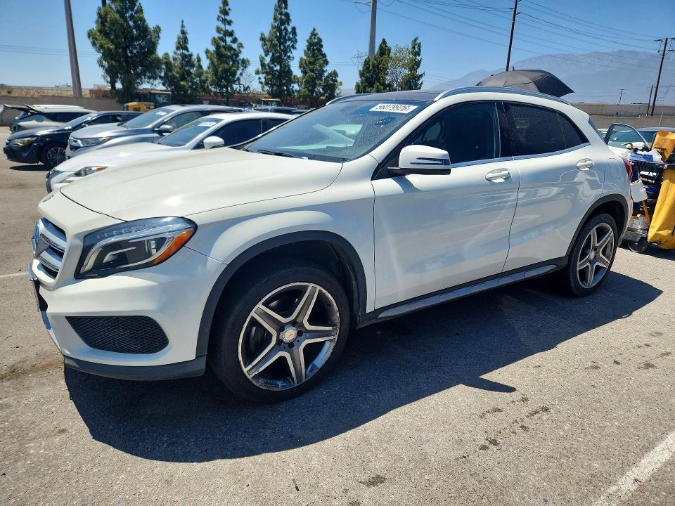 56079926 :رقم المزاد ، WDCTG4GB2FJ033490 vin ، 2015 Mercedes-benz Gla مزاد بيع