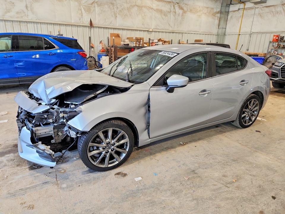 Aukcja sprzedaży 2018 Mazda 3, vin: 3MZBN1V32JM240620, numer aukcji: 56824436