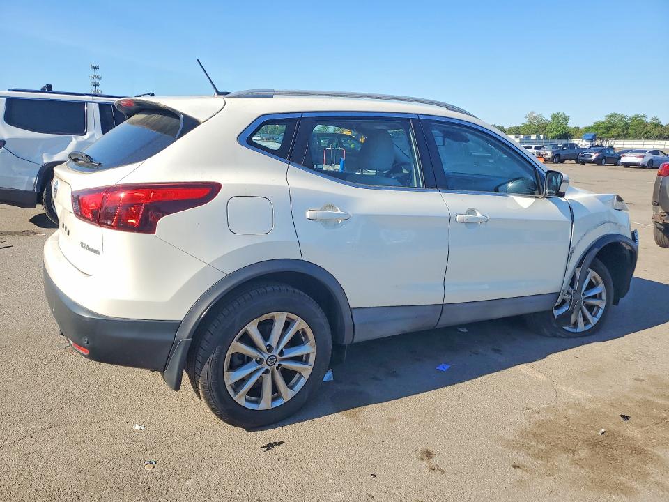54964716 :رقم المزاد ، JN1BJ1CR9KW329708 vin ، 2019 Nissan Rogue Sport مزاد بيع