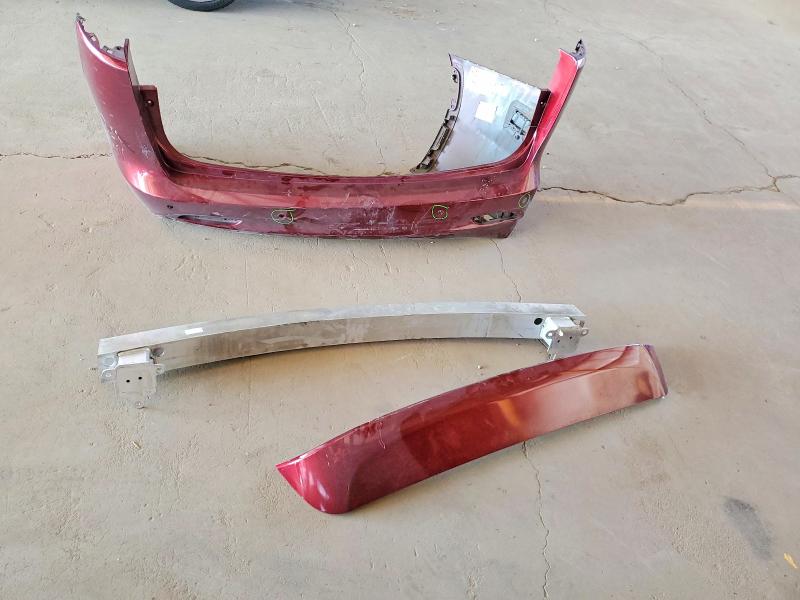 58333746 :رقم المزاد ، 2C4RC1AG4JR101663 vin ، 2018 Chrysler Pacifica مزاد بيع