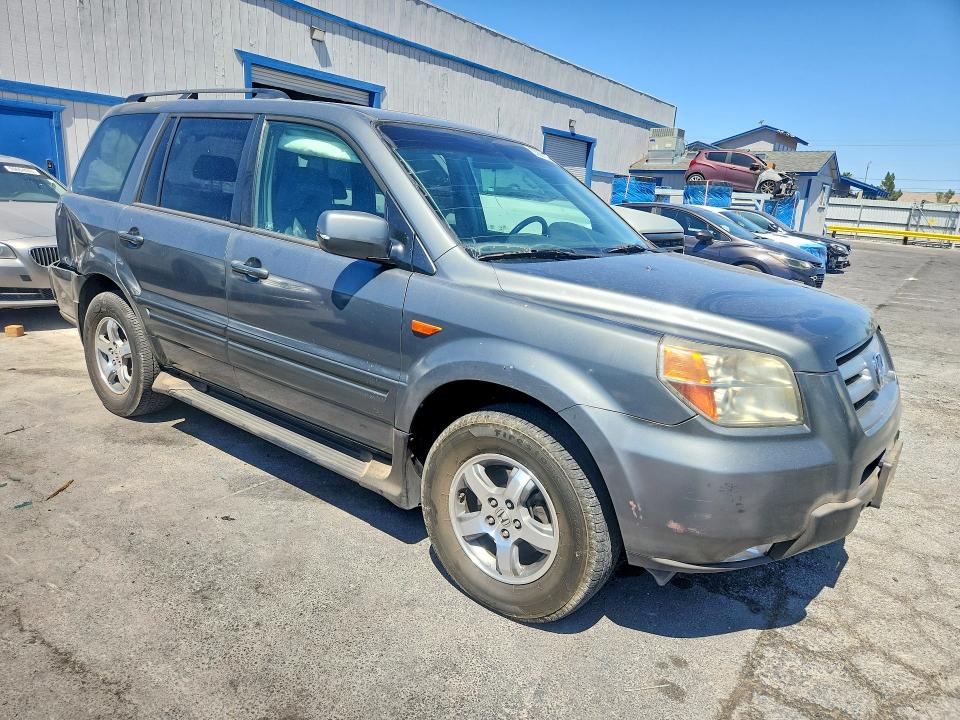 55821776 :رقم المزاد ، 5FNYF28748B000840 vin ، 2008 Honda Pilot مزاد بيع
