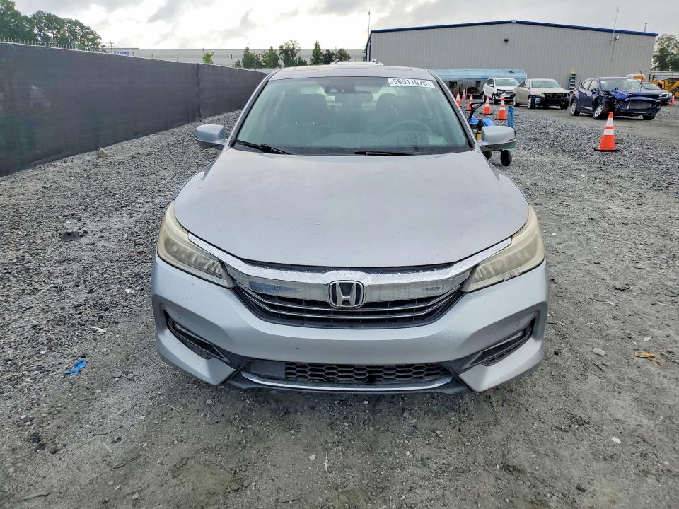 2017 Honda Accord მანქანა იყიდება აუქციონზე, vin: JHMCR6F75HC010686, აუქციონის ნომერი: 58511076