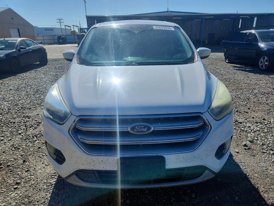 55629096 :رقم المزاد ، 1FMCU9GD8HUC50097 vin ، 2017 Ford Escape مزاد بيع